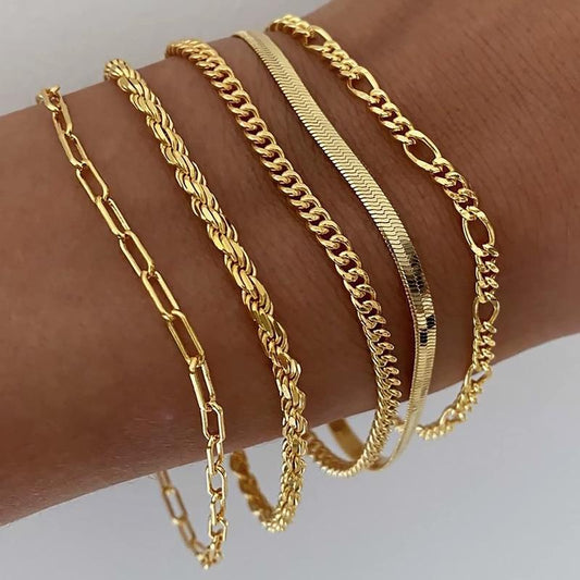 Empilement de 5 bracelets classiques