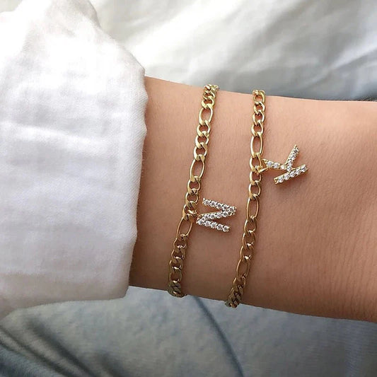 Bracelet initial à maillons Figaro cubains délicats